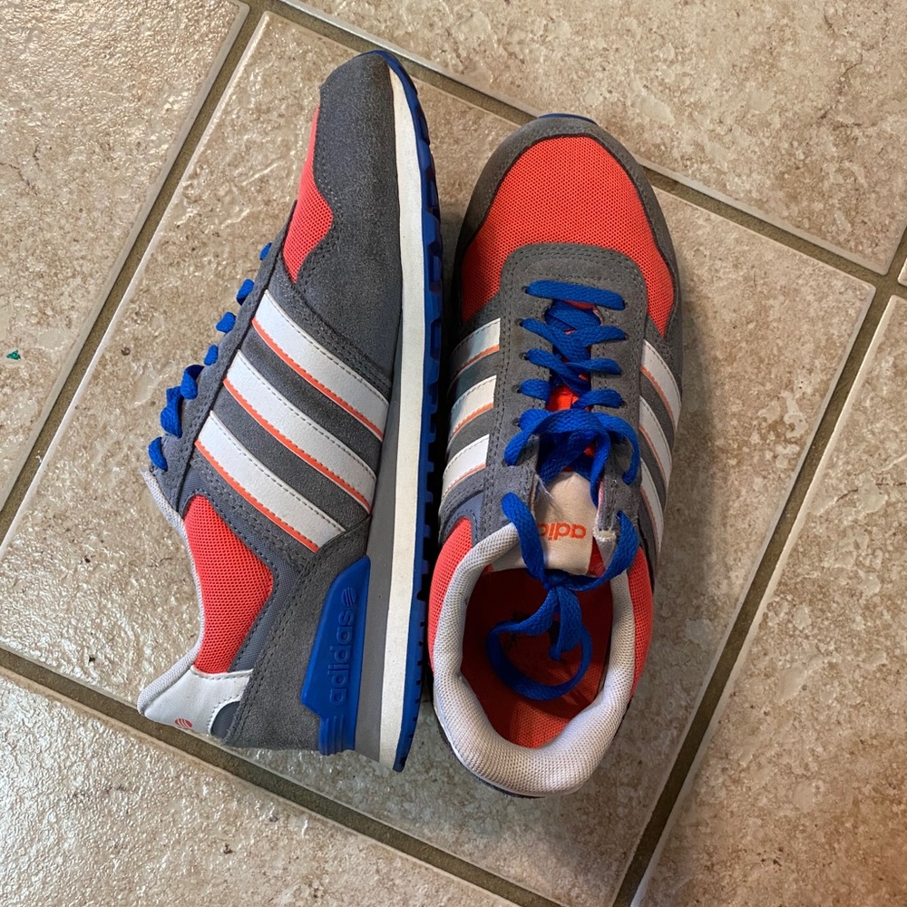Adidas - Picture 2 of 3